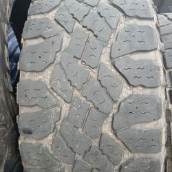 LT265/70R17 Goodyear Wrangler Duratrac Tire (1)