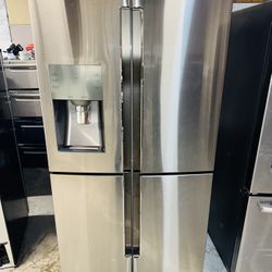 Samsung stainless steel refrigerator 36x72x24. Receipt included for 90-day warranty.