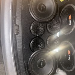 Speaker And Subwoofers 
