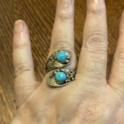 Sterling Silver Turquoise, Southwestern Style Wraparound, Ring, Size 7.5.