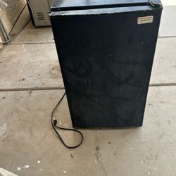 Small Fridge Magic Chef Make Offer