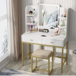 White Makeup Vanity Set with Lighted Mirror