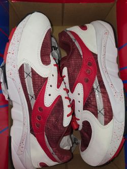 Size 10 - Saucony Aya Tie Dye Red