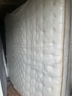 King Pillowtop Mattress used - Good condition