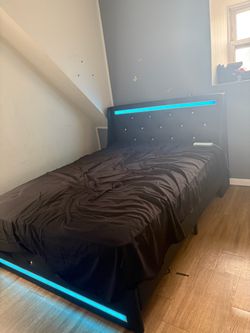 Full bed frame