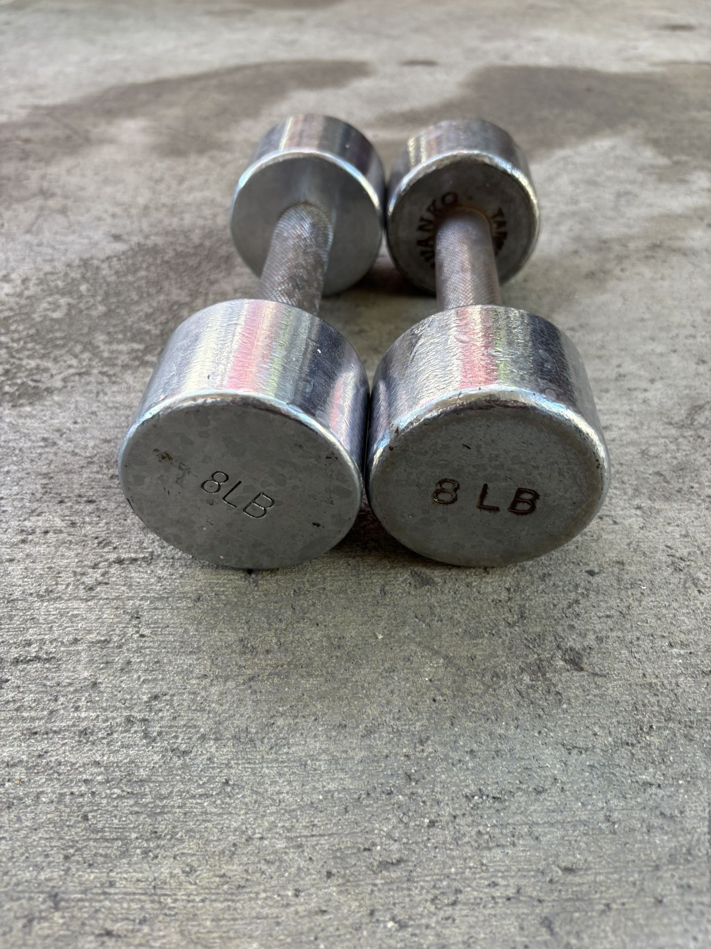 💪 8 LB Dumbbell Pair 💪