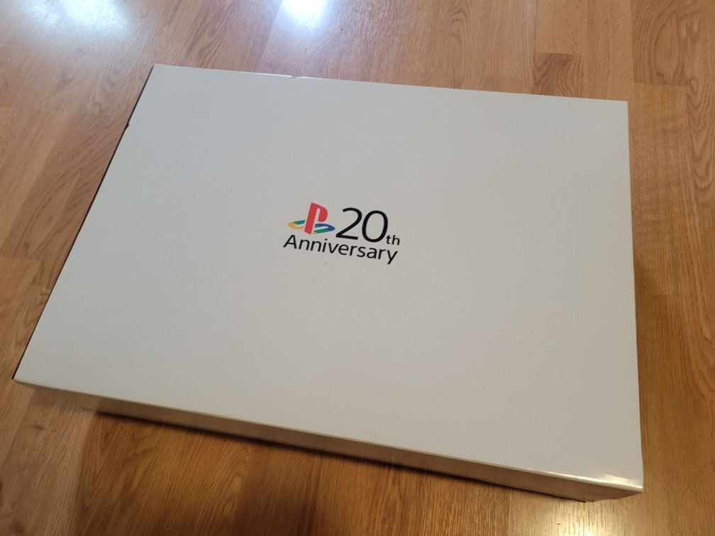 PS4 20TH ANNIVERSARY EDITION RARE