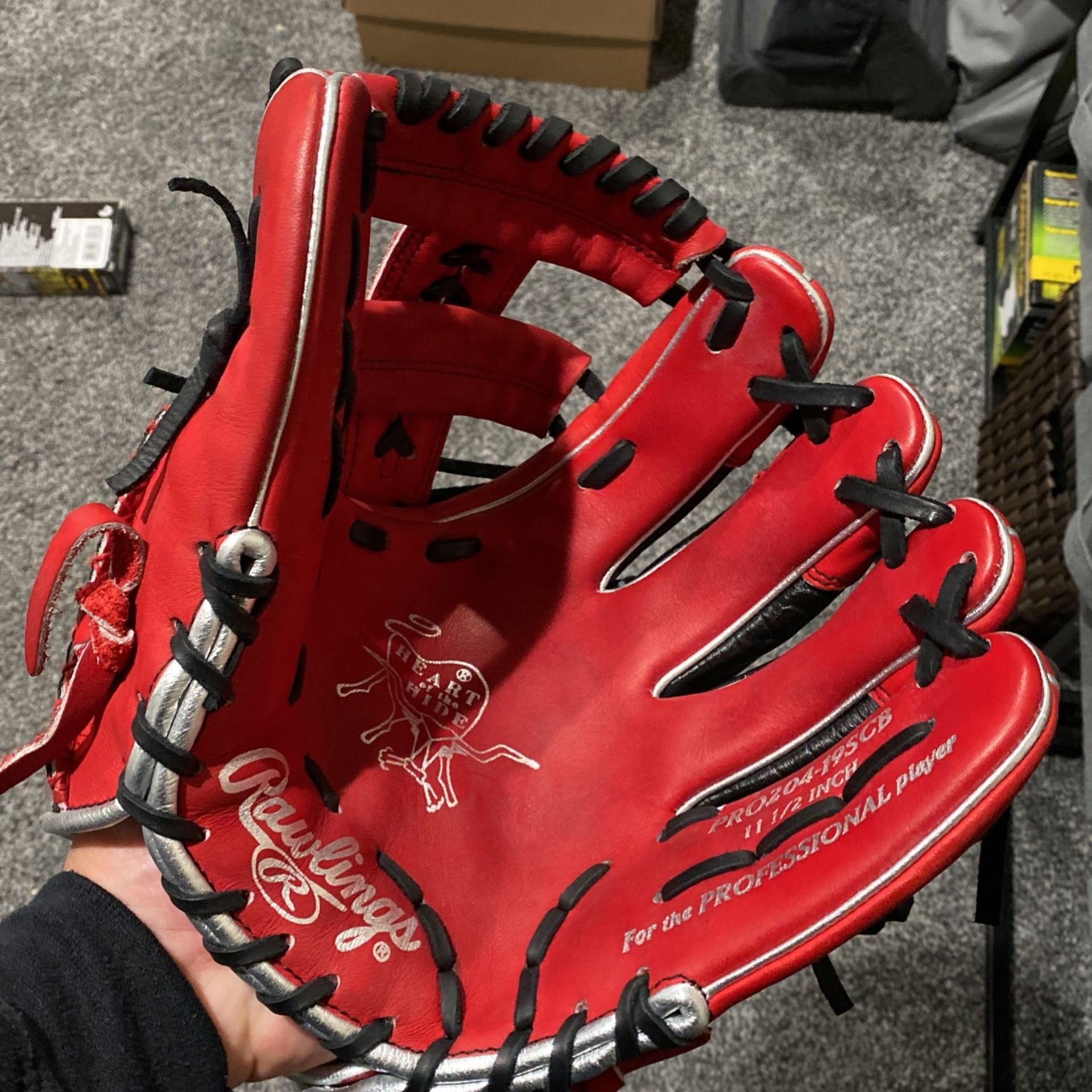 Rawlings Baseball Glove