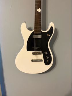 Eastwood madcat electric guitar and case