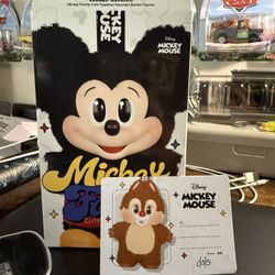 Disney Family x Pop Mart 