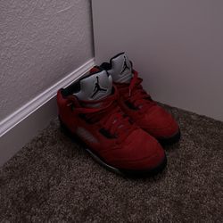 Air Jordan 4 Retro “Raging Bull”