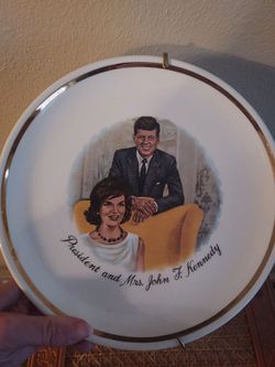 Vintage collectable plate