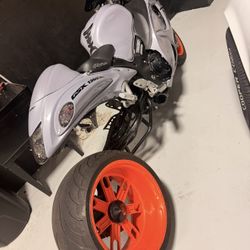 2013 SUZUKI HAYABUSA STRETCHED 300