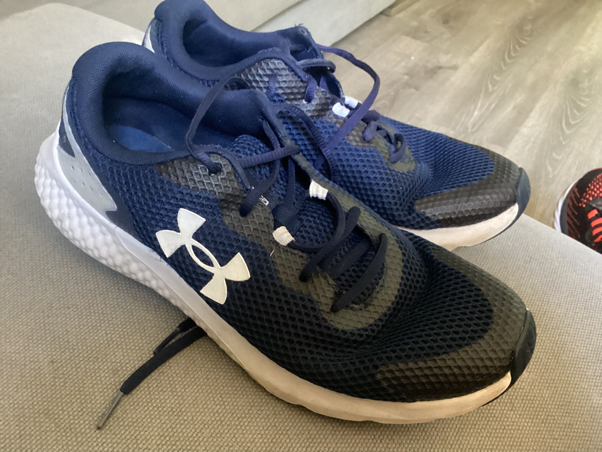 Under armor gym shoes Sz 11.5 NAVY