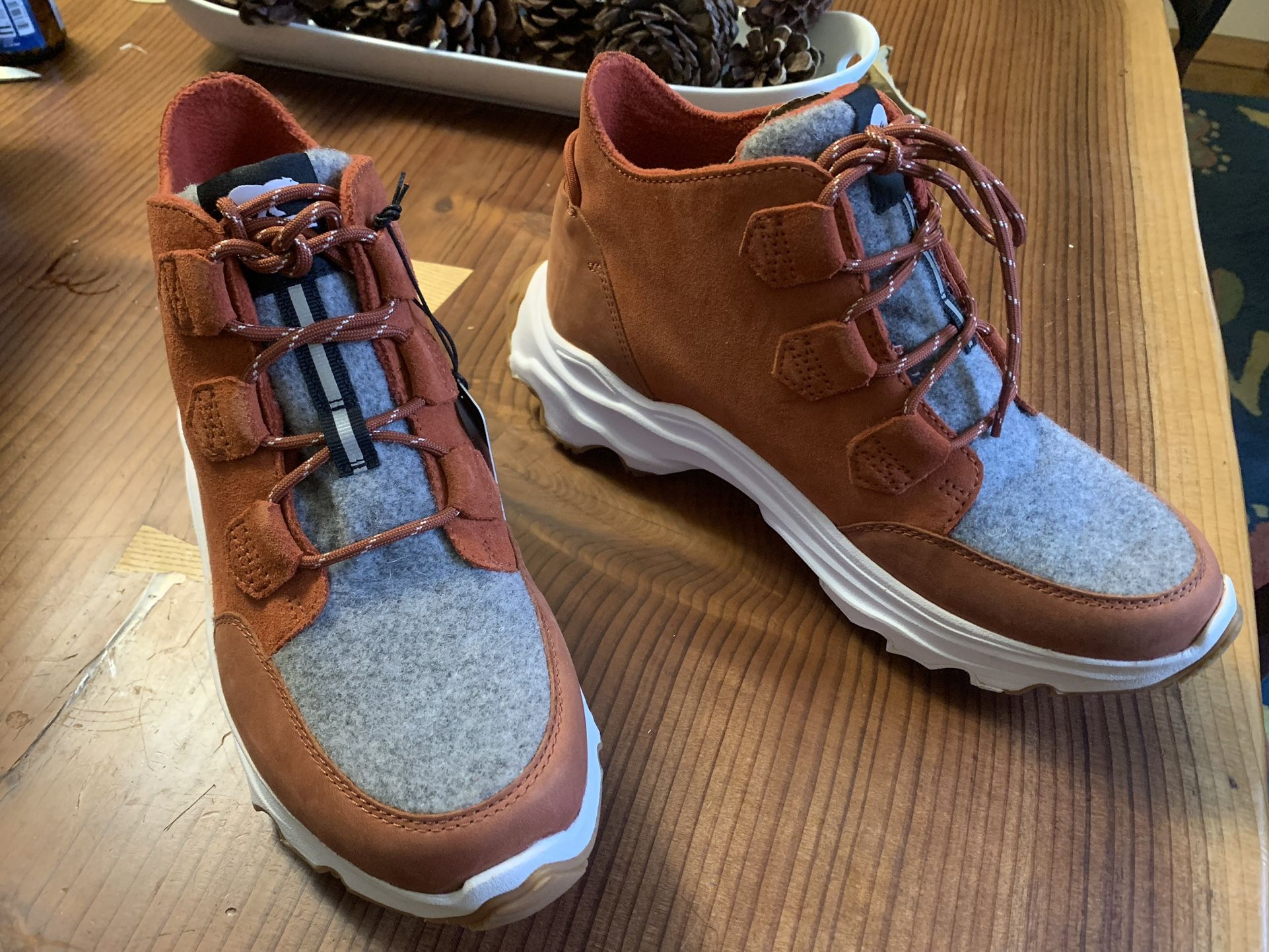 Sorel Casual Sneaker Boot NIB