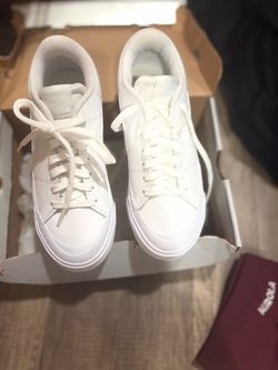 They're like new; I only wore them for one day.