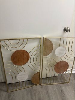 Gold wall decor