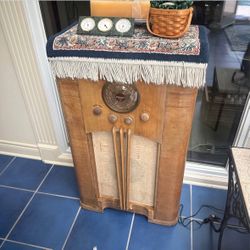 Antique Radio