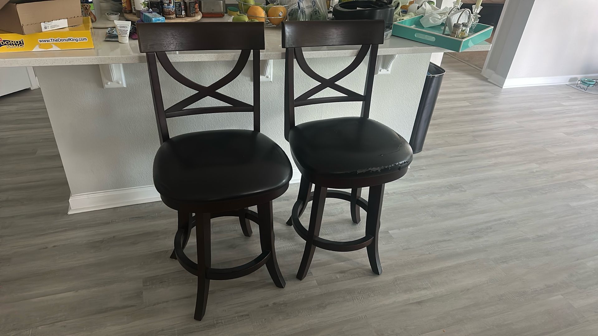 Classique Chair Havertys Oversized Chair Pair Of Havertys Barstools