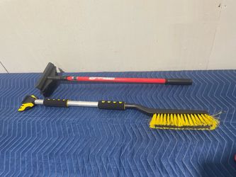 Snow Brush and Ice Scraper Set