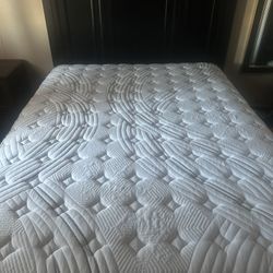 Jerome’s Queen Bed W| Frame