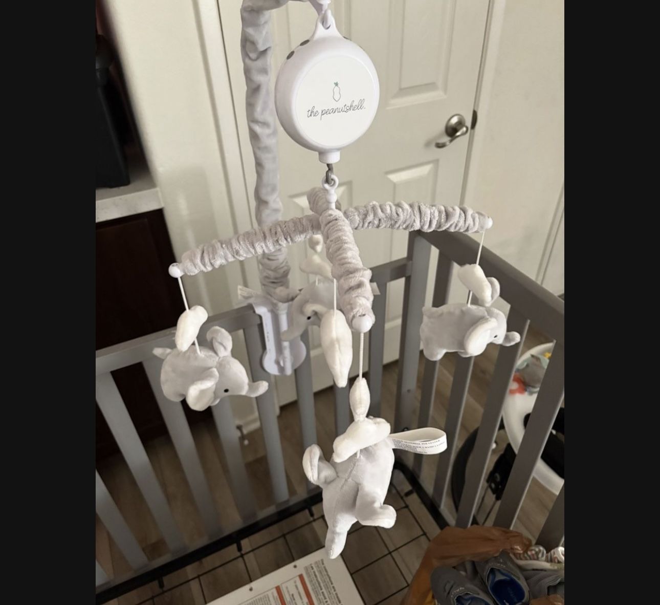 Peanut Shell Elephant Crib