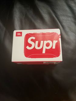 Supreme JBL Go 5 Bluetooth Speaker Red