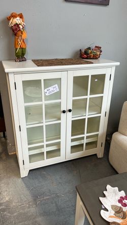 (In store) white cream cabinet bookshelf