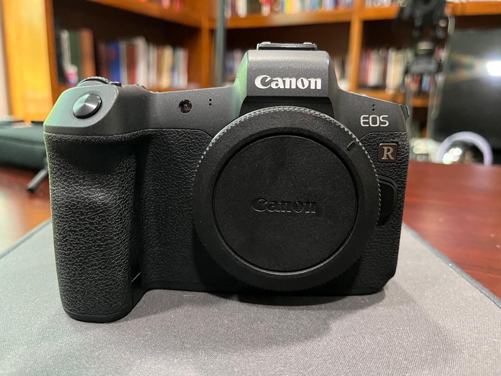 Canon EOS R Camera