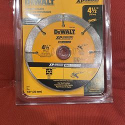 DeWalt Blade