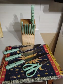 Martha Stewart knife set