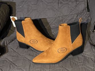 Gwen boots