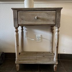 Accent table