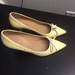 Talbots Pointed Toe Kitten Heel Pumps in Tan - size 5B Genuine leather. Excellent pre-owned condition. Approximately 2" heel. Color Tan