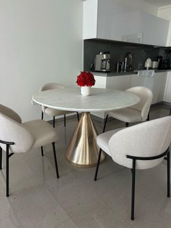 Round Dining Table 48”
