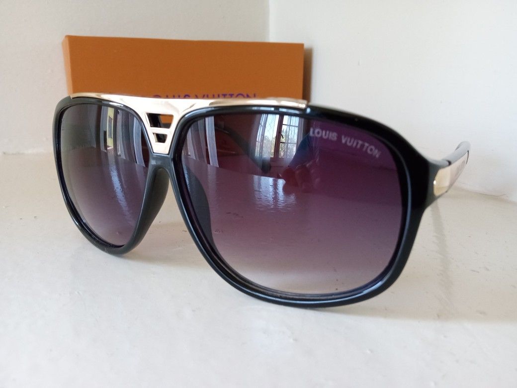 Gold Louis Vuitton Evidence Sunglasses