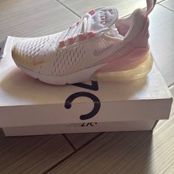 Nike Air Max 270