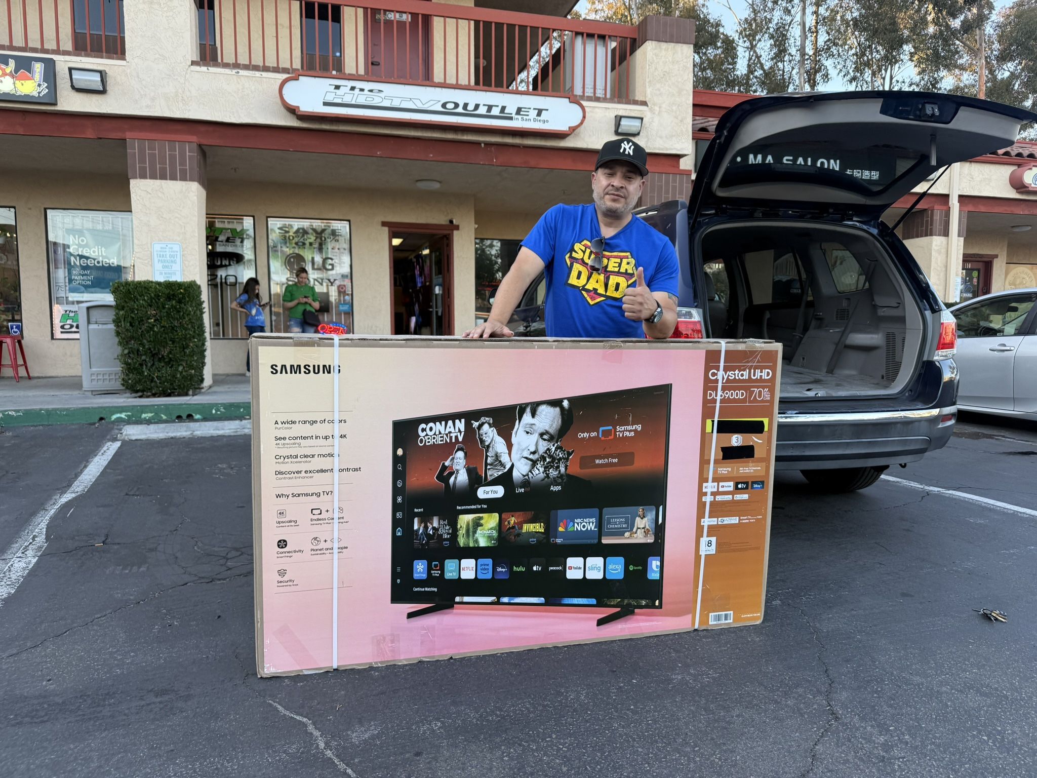70 “ Samsung Smart 4K LED HDR TV