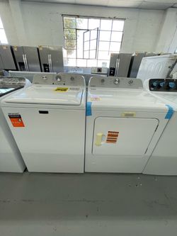 Maytag Set 4.3 Cu Ft Capacity Washer and Dryer Gas
