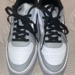 Puma  Sneakers Size 10 