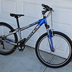 Trek Mountain Bike 