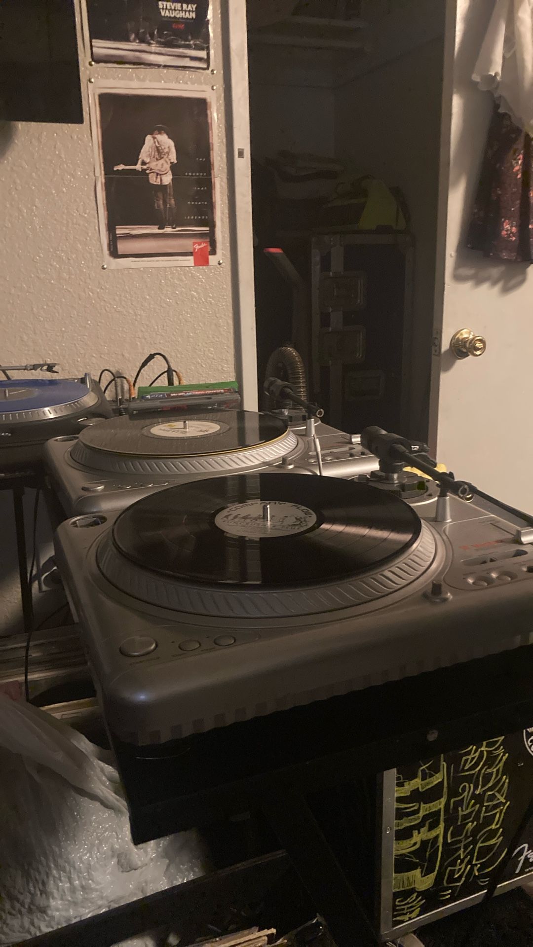 Vestax Pdx 2000 And Numark Ttx