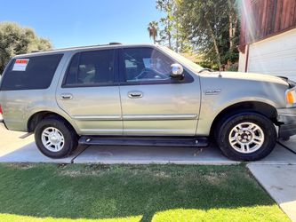 1999 Ford Expedition $2,500 or better offer!