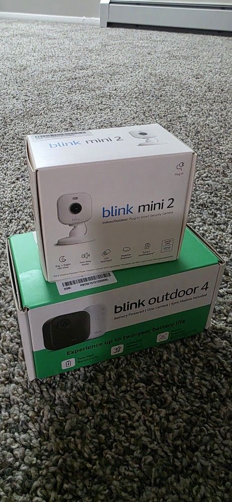 Blink Outdoor 4 + Blink Mini 2 (Outdoor/Indoor Camera)