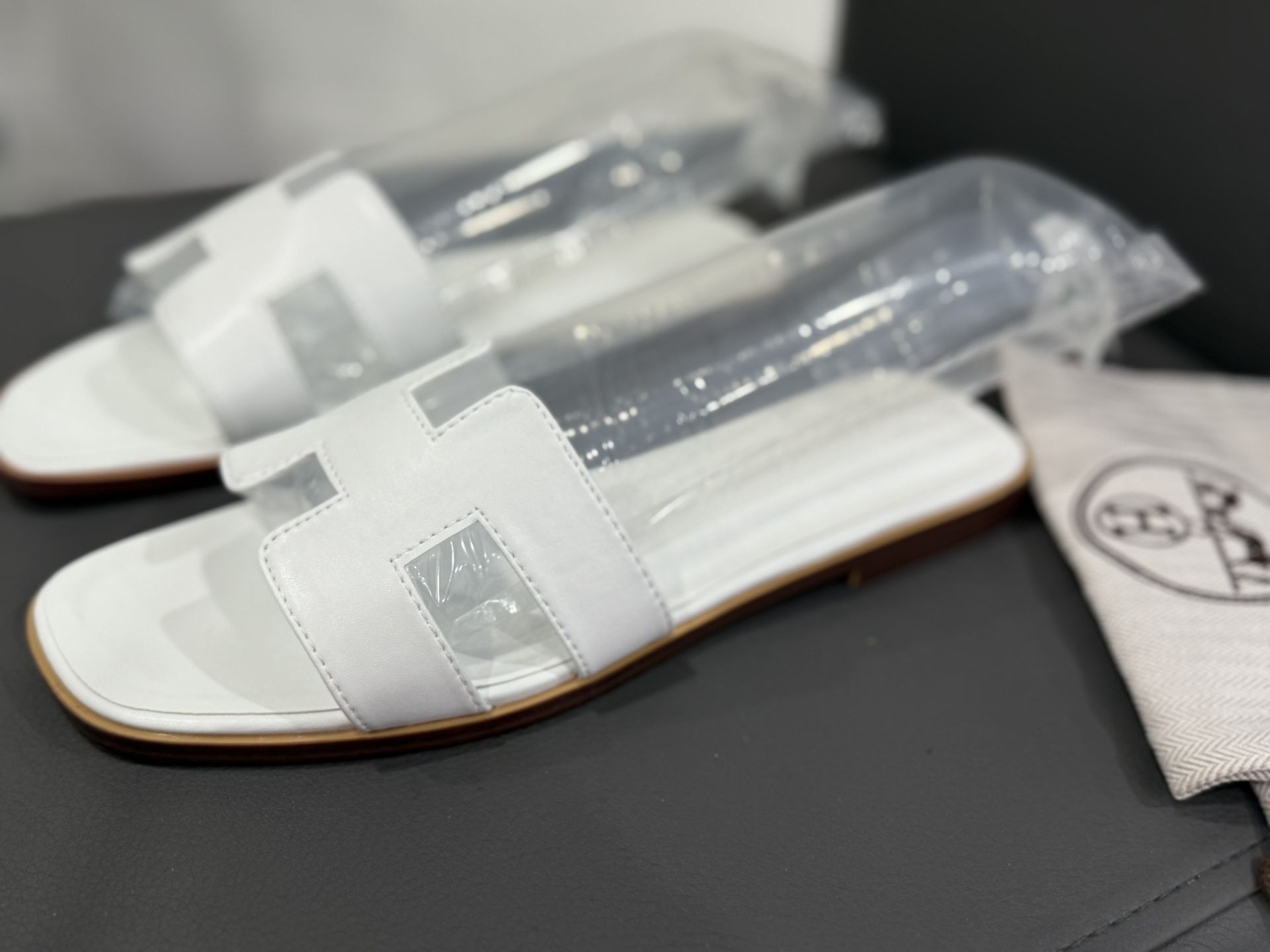 Women’s White Hermes Size 37 EUR