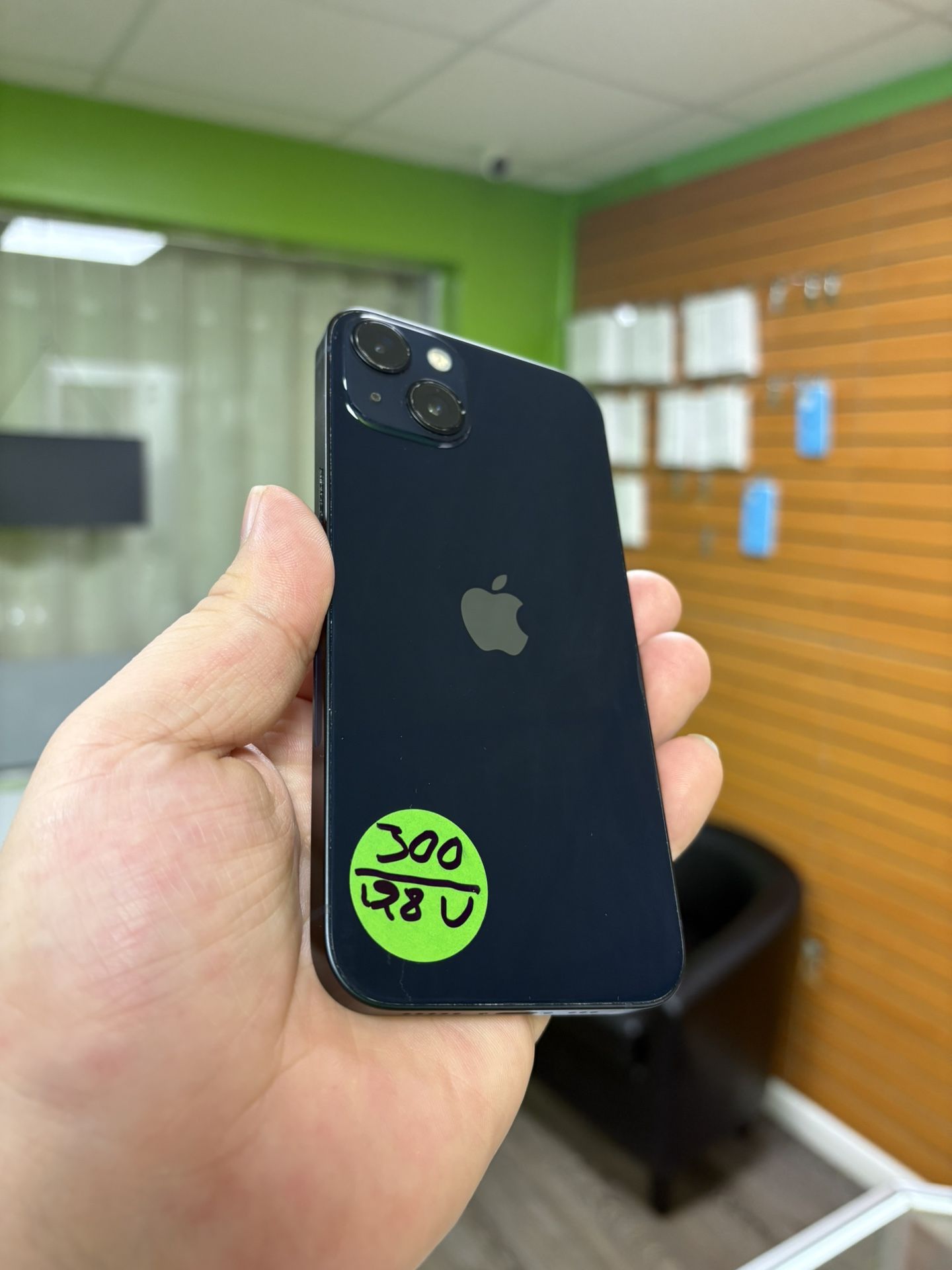 iPhone 13 Midnight 128GB Unlocked