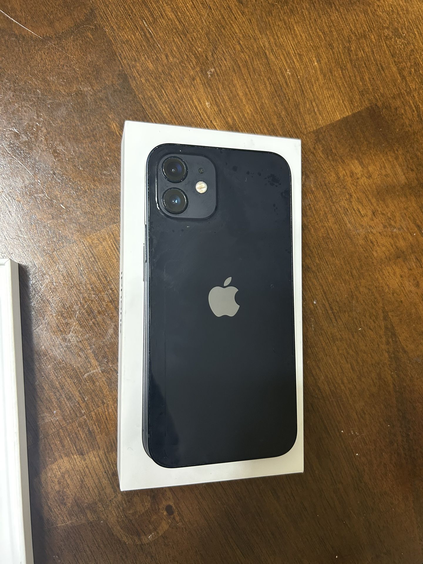 iPhone 12 Factory Unlocked - 64 Gb