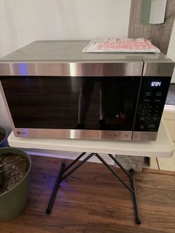 LG microwave oven