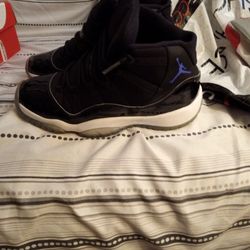 Black Jordans Shoes 6Y