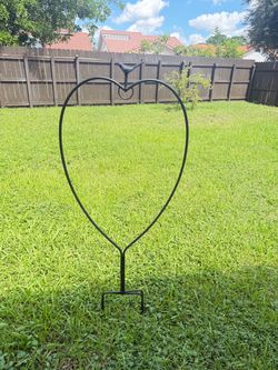Metal Heart Garden Stake with Bird Accent ✨